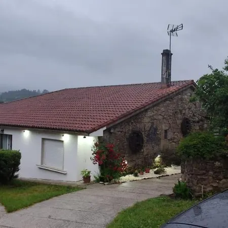0341 House In Ancorados, Nyaraló A Estrada
